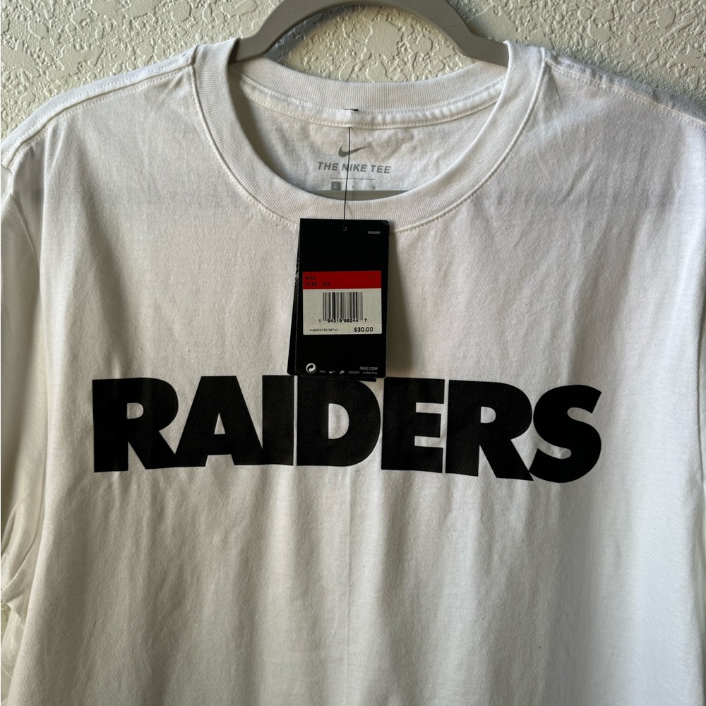 NWT - White Nike Las Vegas Raiders NFL T-Shirt - Large